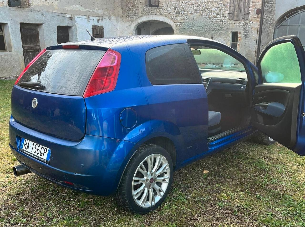 Fiat Grande Punto 1.4 benzina Neopatentati
