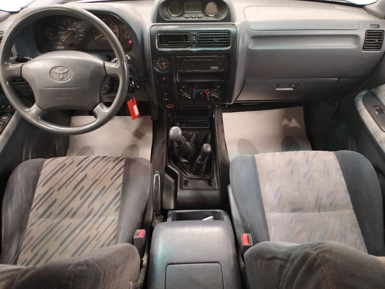 Toyota Land Cruiser * 7 POSTI * kdj95 5p 3.0 GX