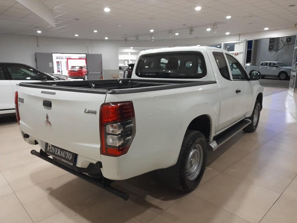 MITSUBISHI L200 (2019-2022) L200 2.3 D Club Cab...