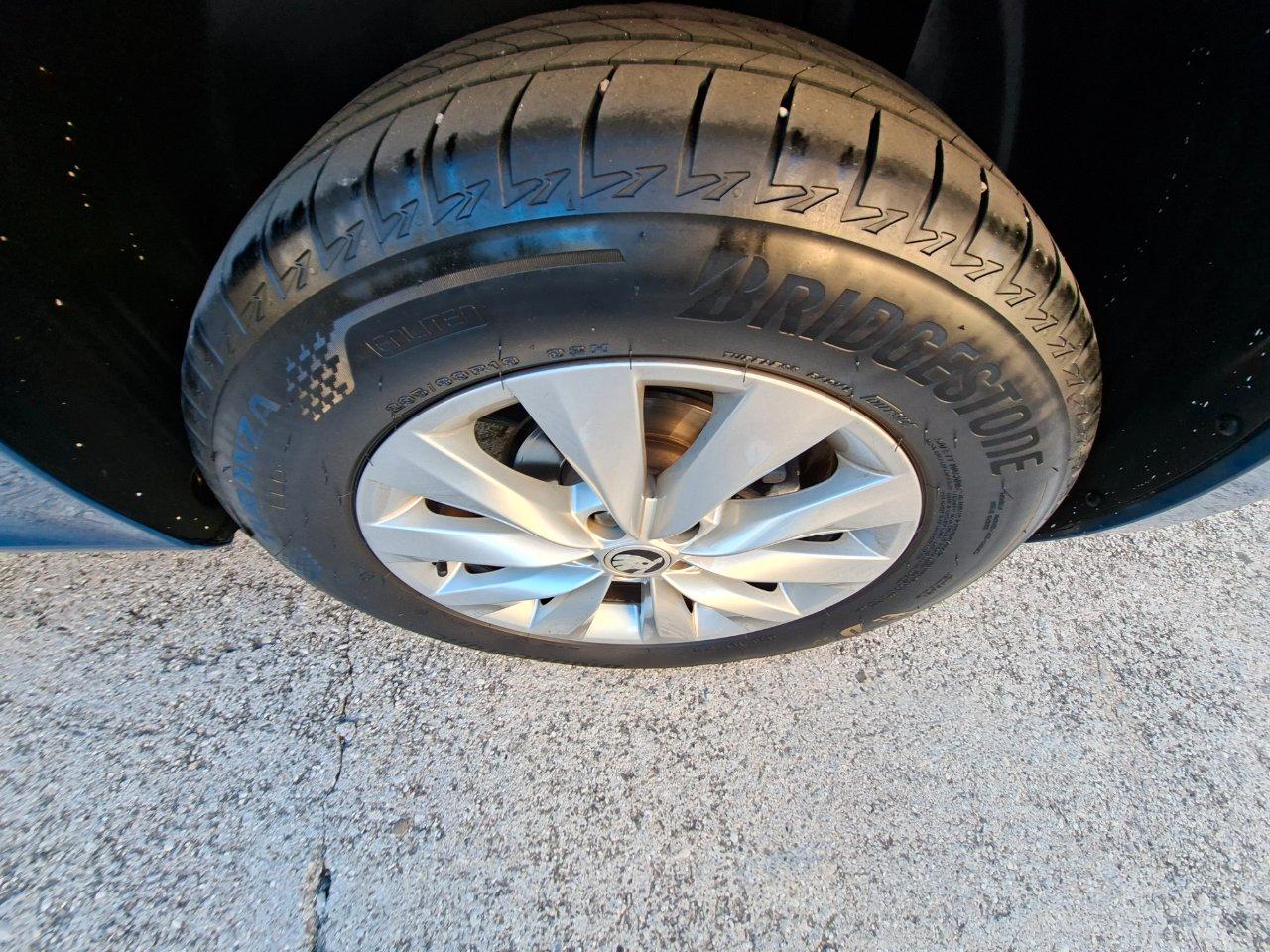 Skoda Kamiq 1.0 g-tec Ambition 90cv unico proprietario