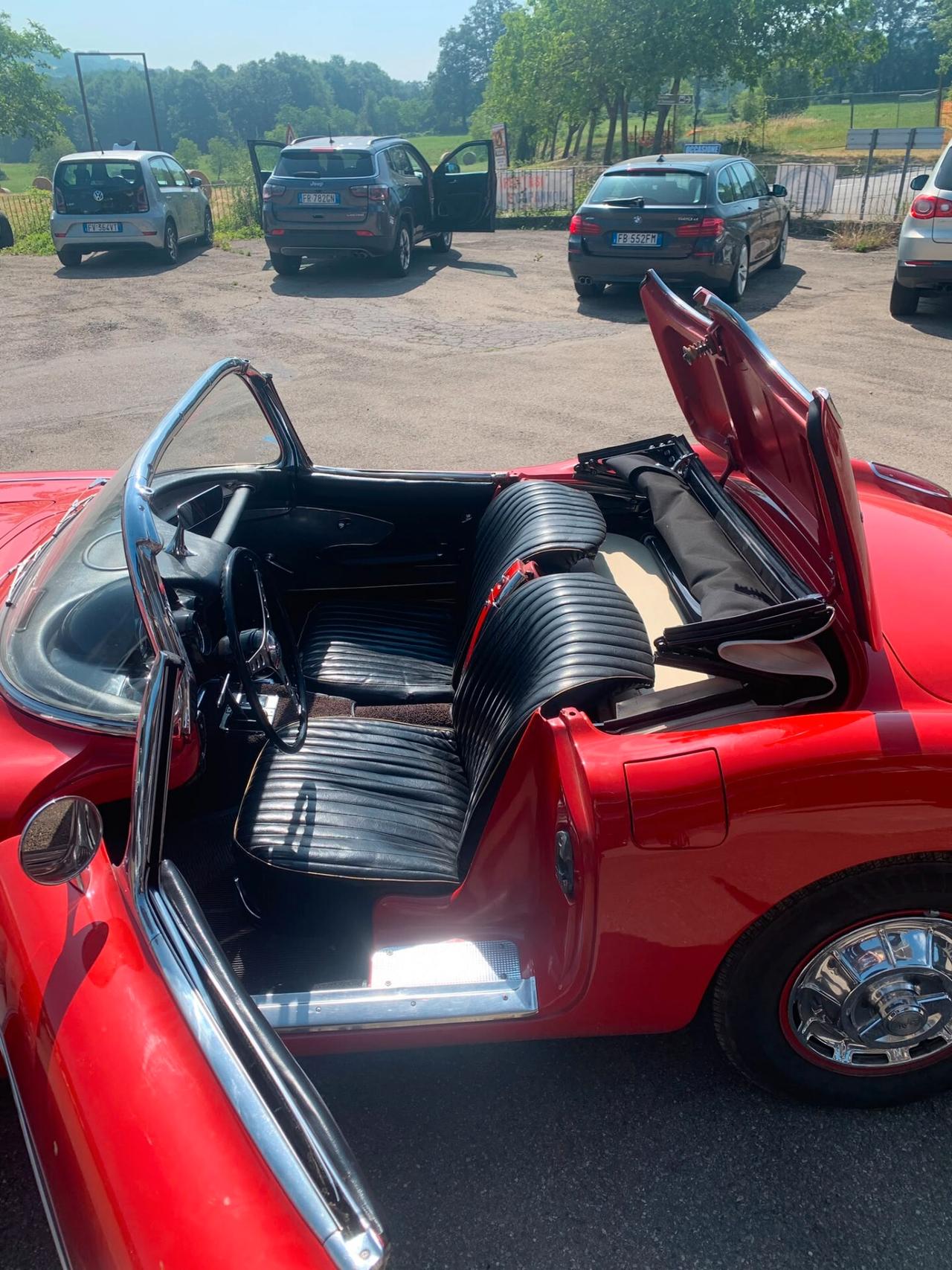 Chevrolet Corvette C1-1960-solo 50000km-cambio manuale-conservata-cappottina nuova-revisionata di meccanica-targa Italia