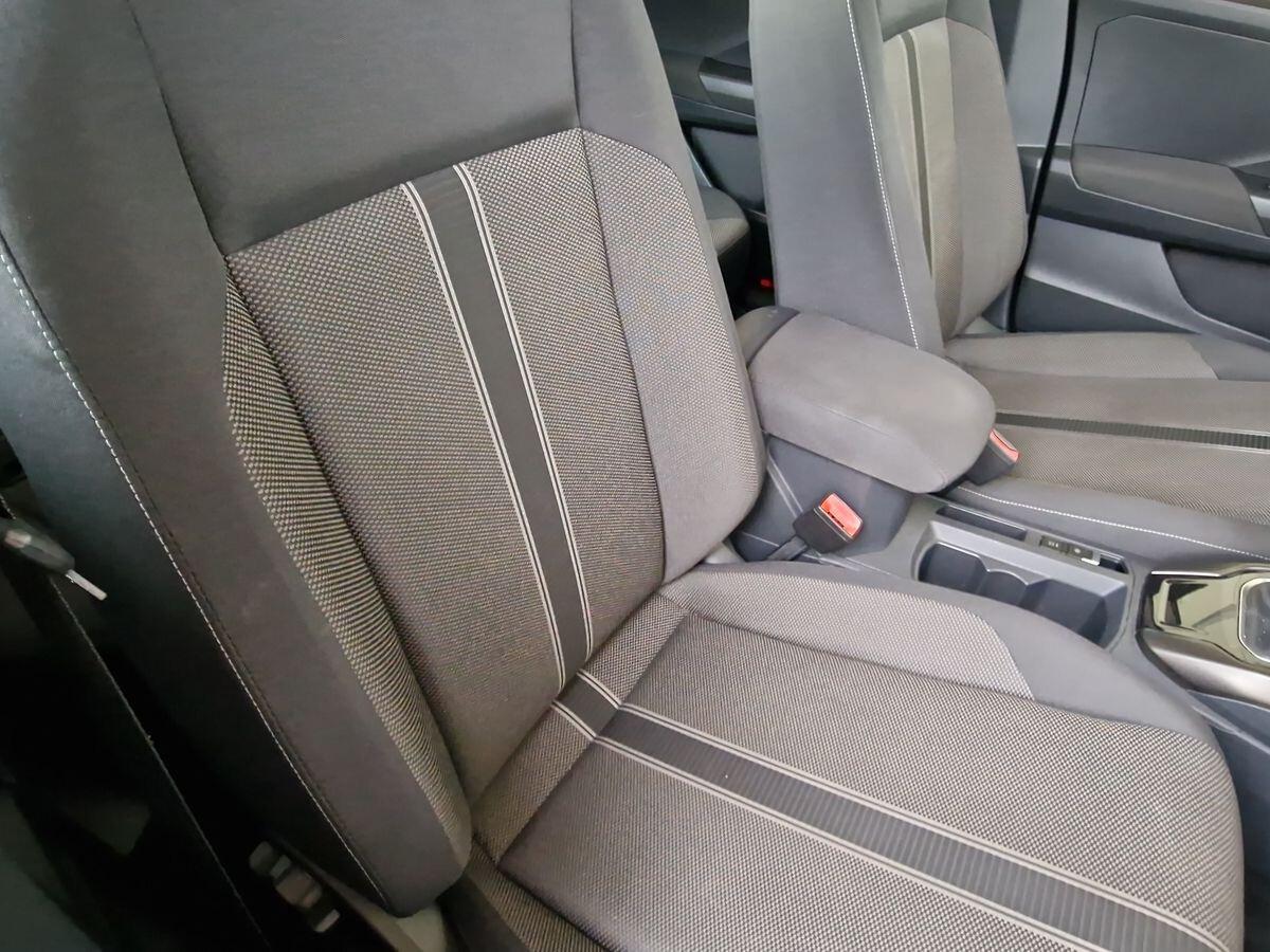 VOLKSWAGEN T - ROC 1.0 T STYLE