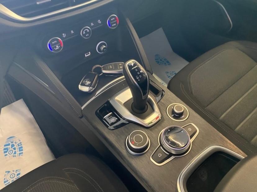Alfa Romeo Stelvio 2.2 Aziendale cinghia Ok 190 cv auto