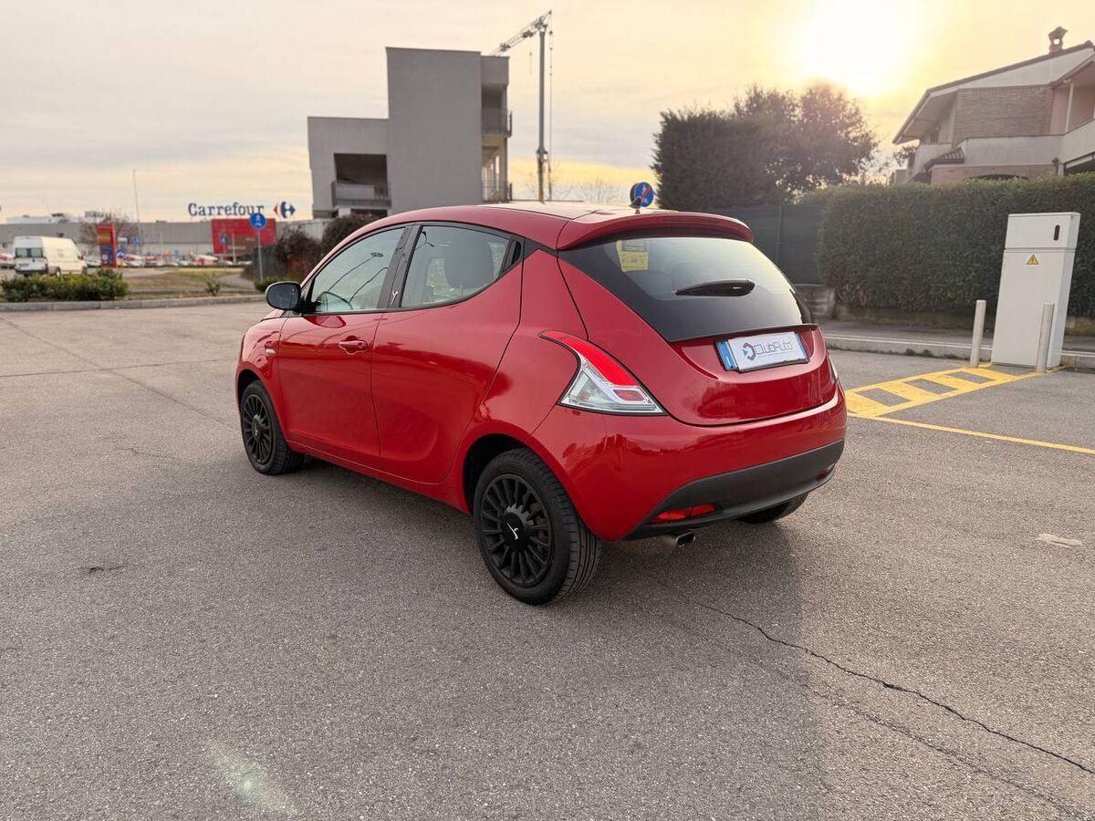 Lancia Ypsilon 1.2 8v Platinum ecochic Gpl 69cv E6