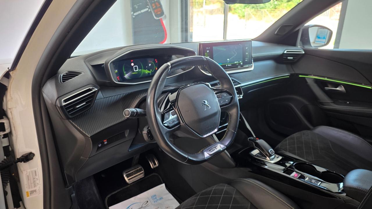 Peugeot 2008 BlueHDi 130 S&S EAT8 GT