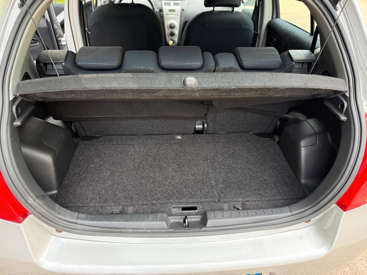 TOYOTA YARIS 1.3 LUNA 5 PORTE 87CV