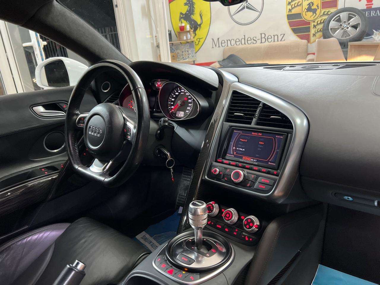 Audi R8 4.2 V8 FSI quattro R tronic Carbon