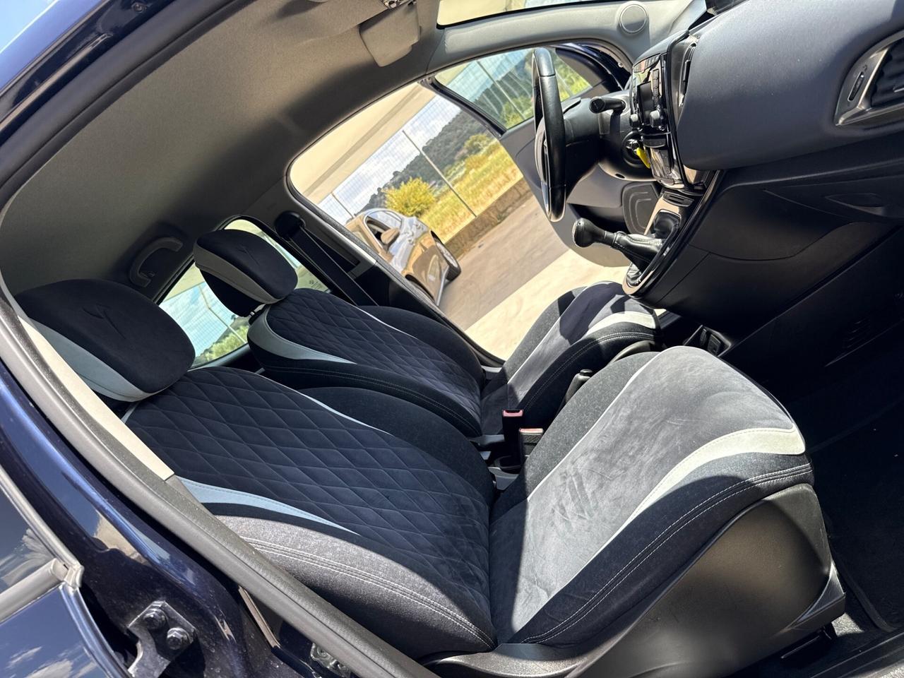Lancia Ypsilon 1.3 MJT 16V 95 CV 5 porte S&S Plati