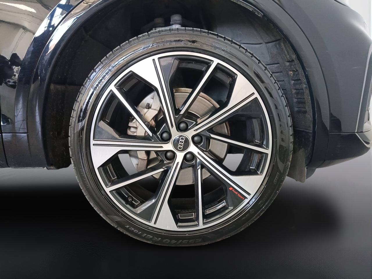 AUDI Q5 I Sportback 2021 - Q5 Sportback 40 2.0 tdi mhev 12V Identity Black quattro s-tronic