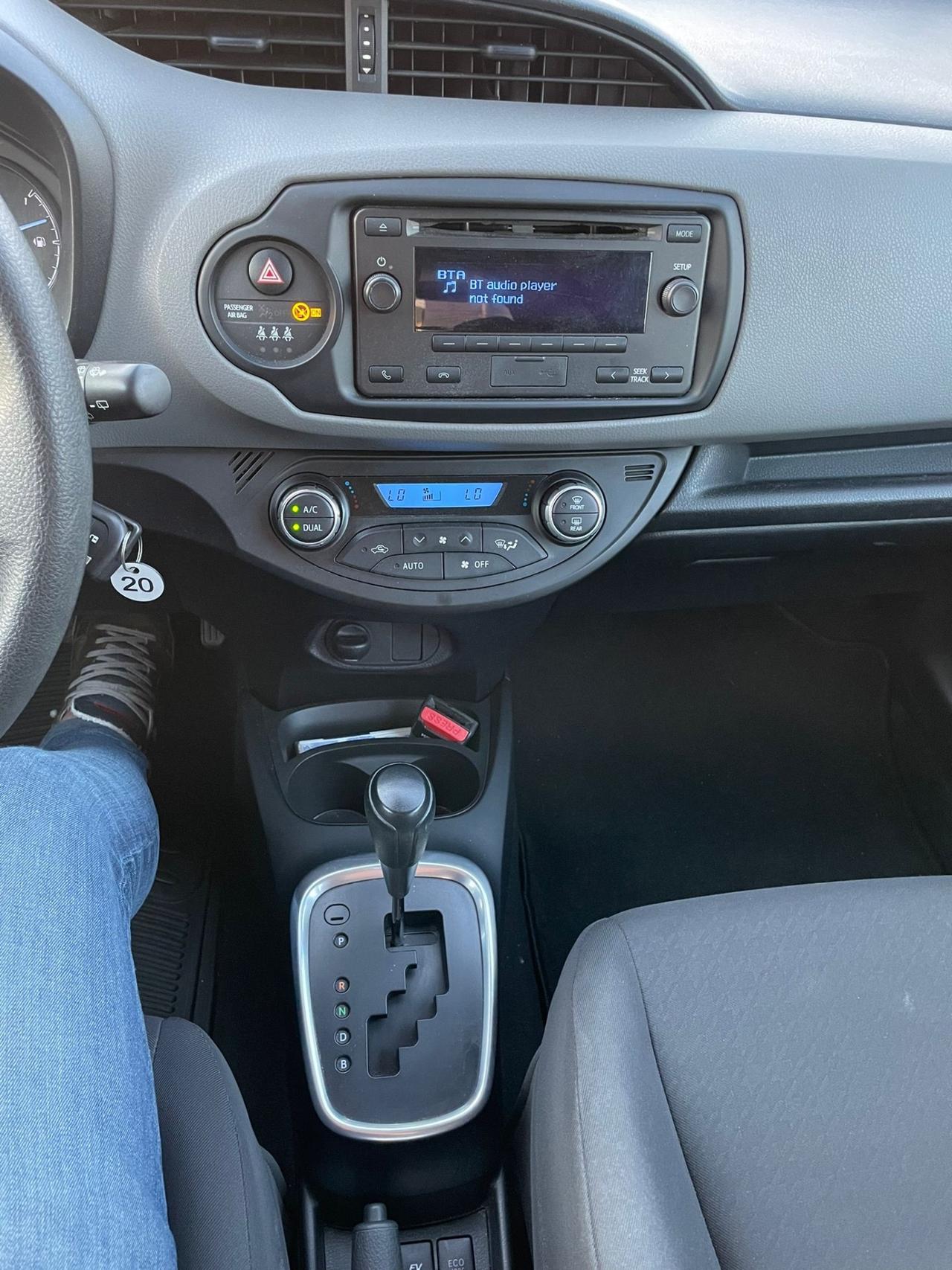 Toyota Yaris 1.5 Hybrid 5 porte Style*Autocarro N1*4 Posti*Iva Esposta