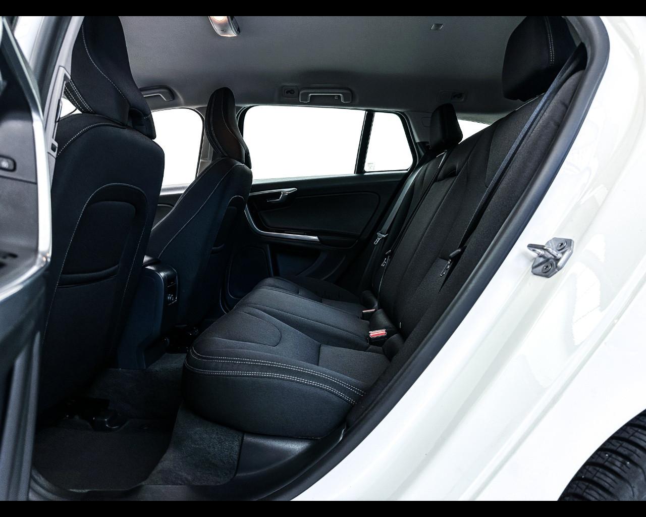 VOLVO V60 (2010-2018) - V60 D2 1.6 Momentum