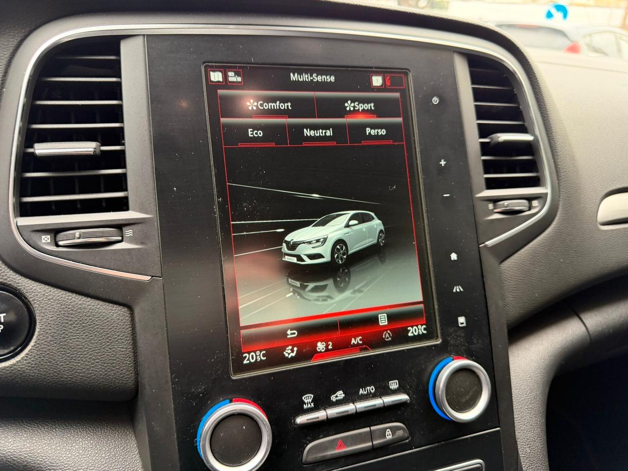 Renault Megane Mégane dCi 8V 110 CV EDC Energy Bose