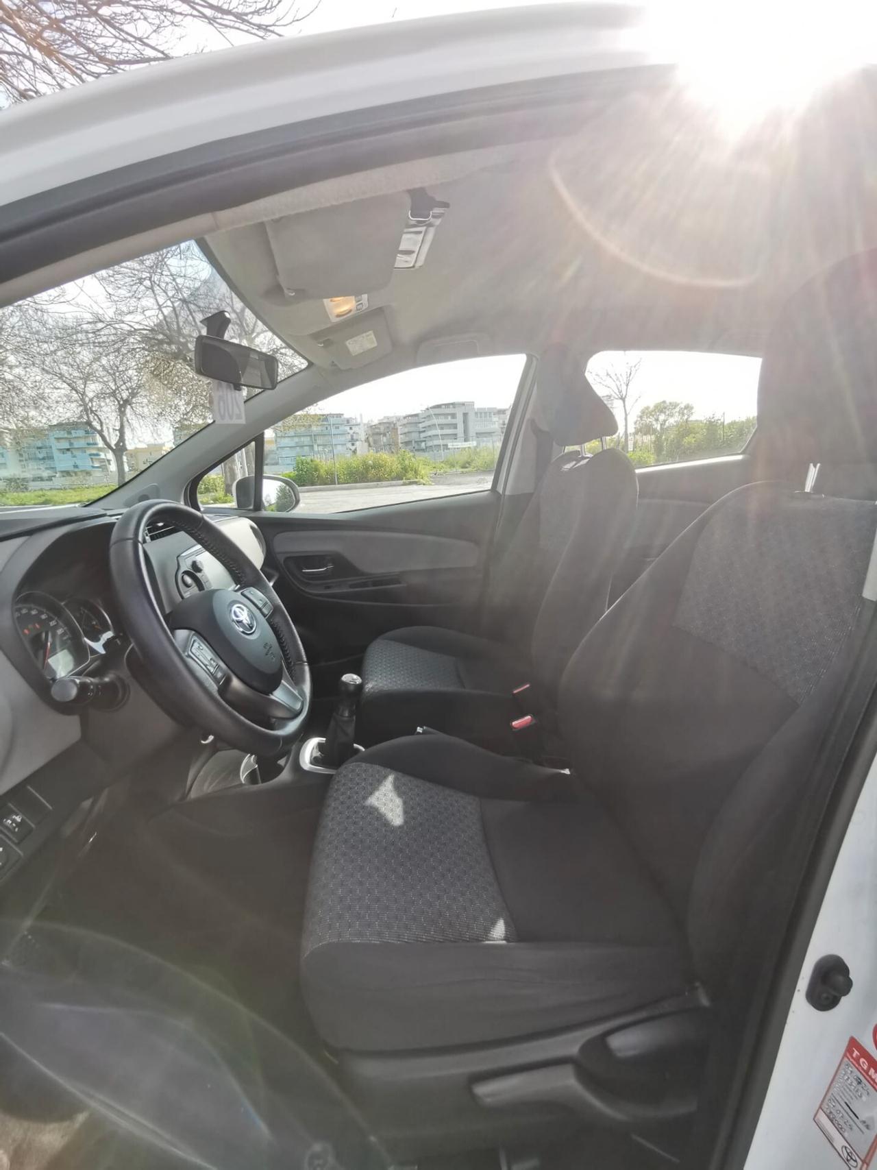 Toyota Yaris 1.0 5 porte Active - 2015