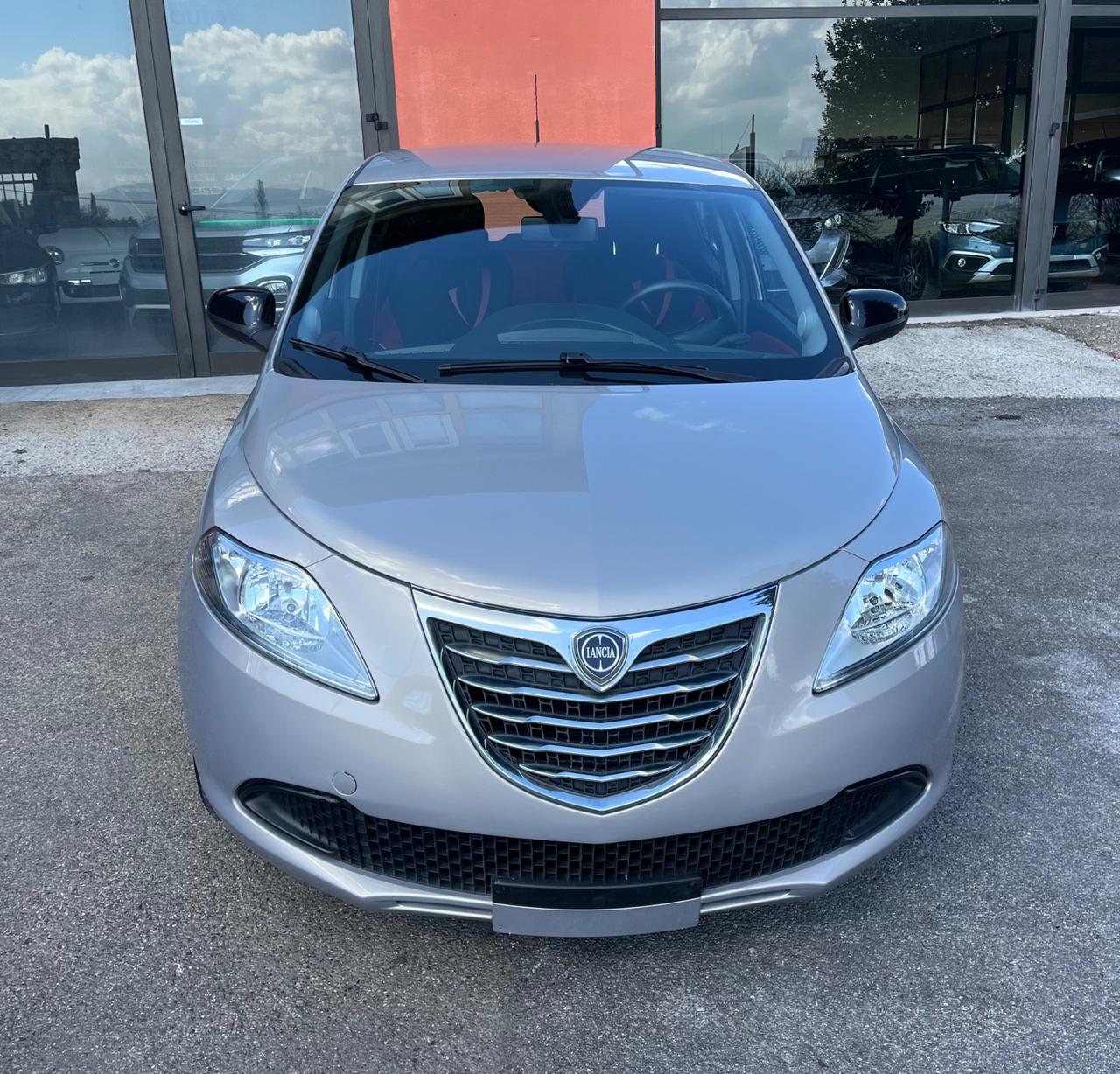 Lancia Ypsilon 1.2 69 CV Black/Red-km72000-
