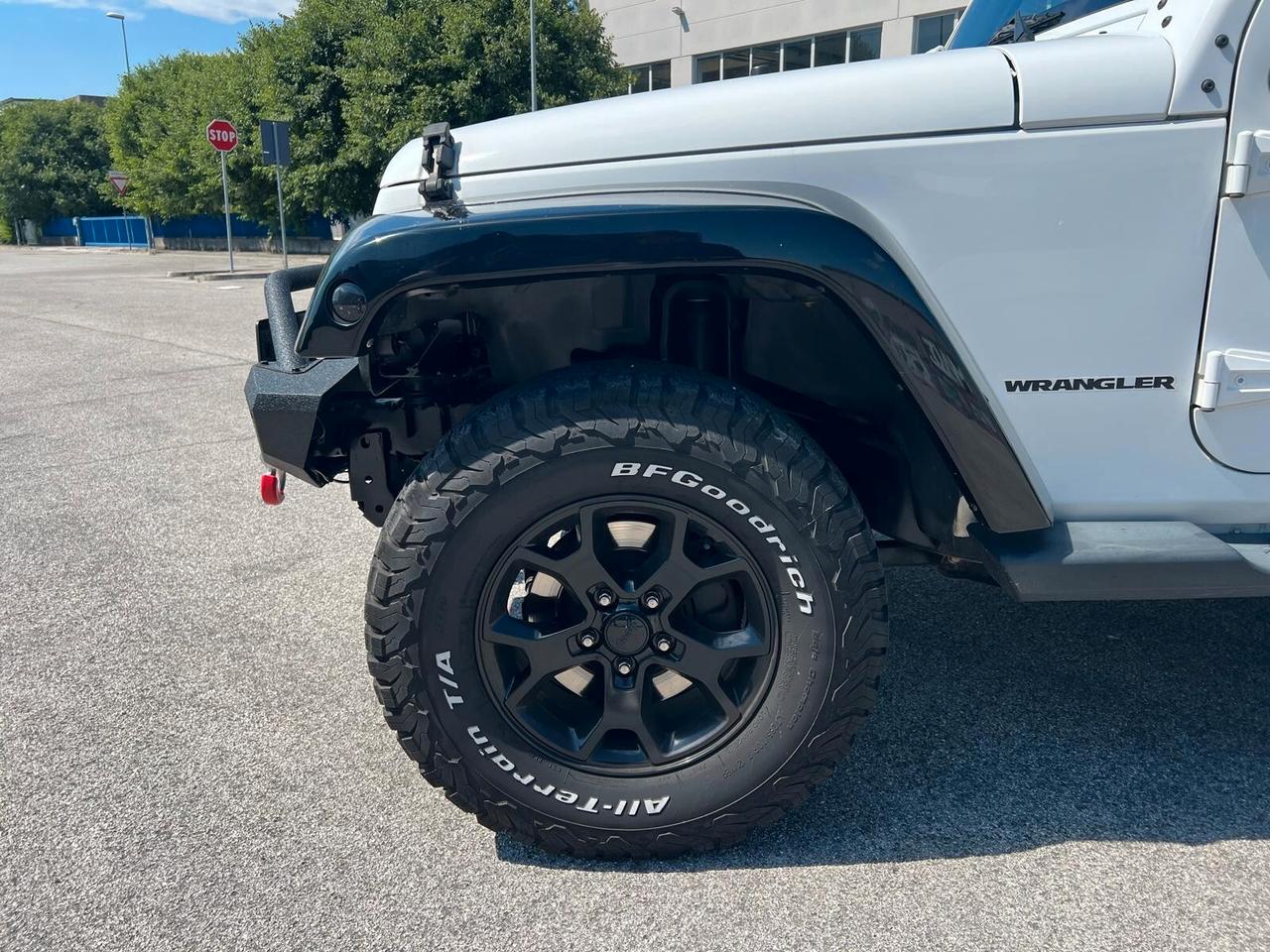 Jeep Wrangler 2.8 CRD DPF Sahara Auto