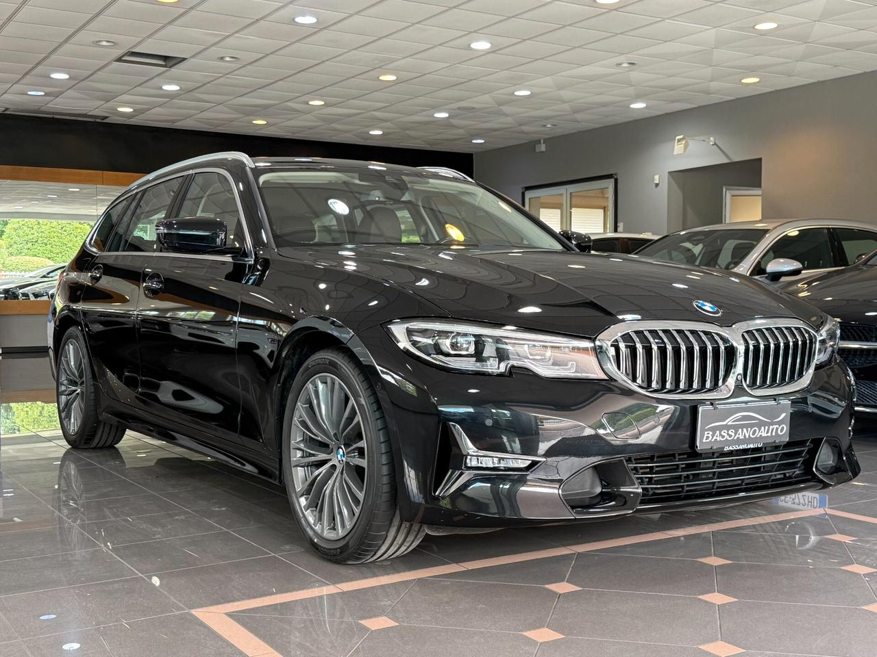 Bmw 320 320d Touring Luxury auto FULL!!