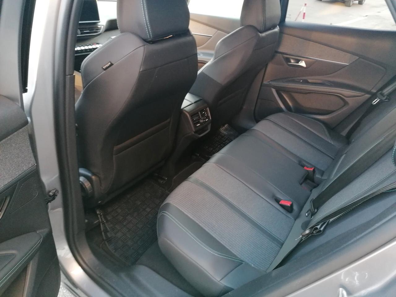 Peugeot 3008 BlueHDi 130 S&S Allure