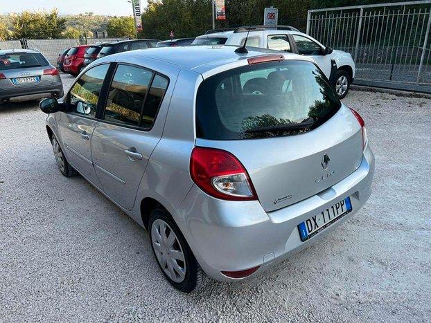 Renault clio neopatentati