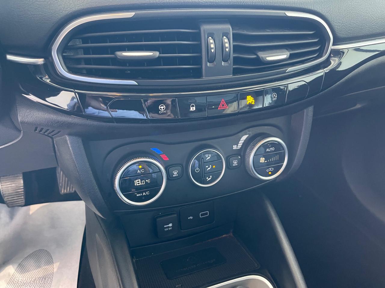 Fiat Tipo 1.0 5 porte Cross - NO VINCOLO DI FINANZIAMENTO