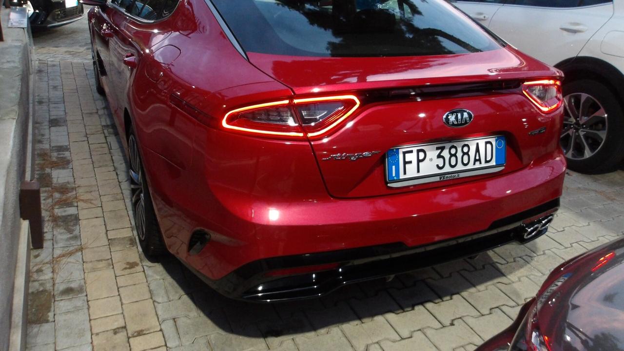KIA STINGER 2.2 CRDI GT LINE-AUTO-PREZZO PROMO!