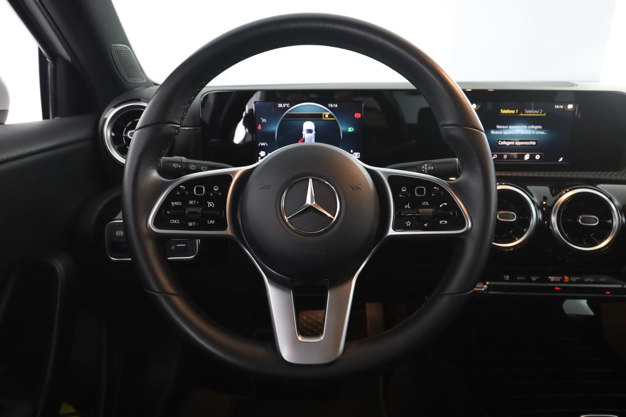 MERCEDES Classe A (W177) A 180 d Automatic Business Extra