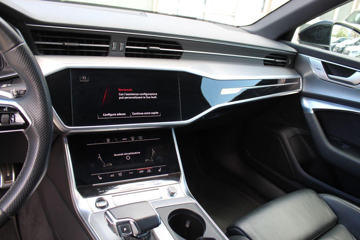 AUDI - A6 Avant - A6 Av 40 2.0 TDI qu ultra S tr Bus. Des.