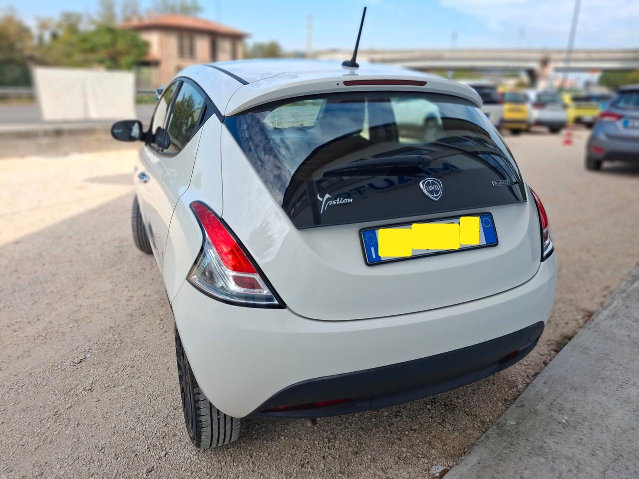 Lancia Ypsilon 1.0 FireFly 5 porte S&S Hybrid Silver Plus