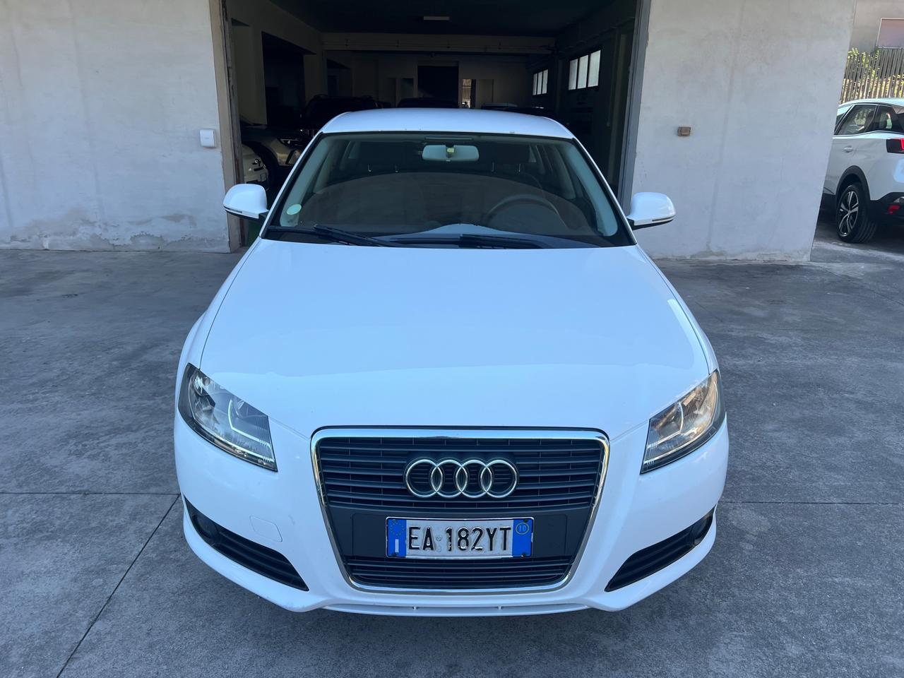 Audi A3 SPB 1.6 TDI 105 CV CR Attraction