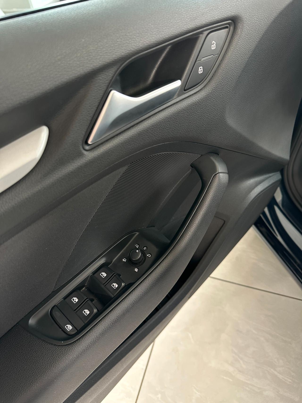 Audi A3 1.0 116cv TFSI NEOPATENTATI Navi Finanziabile