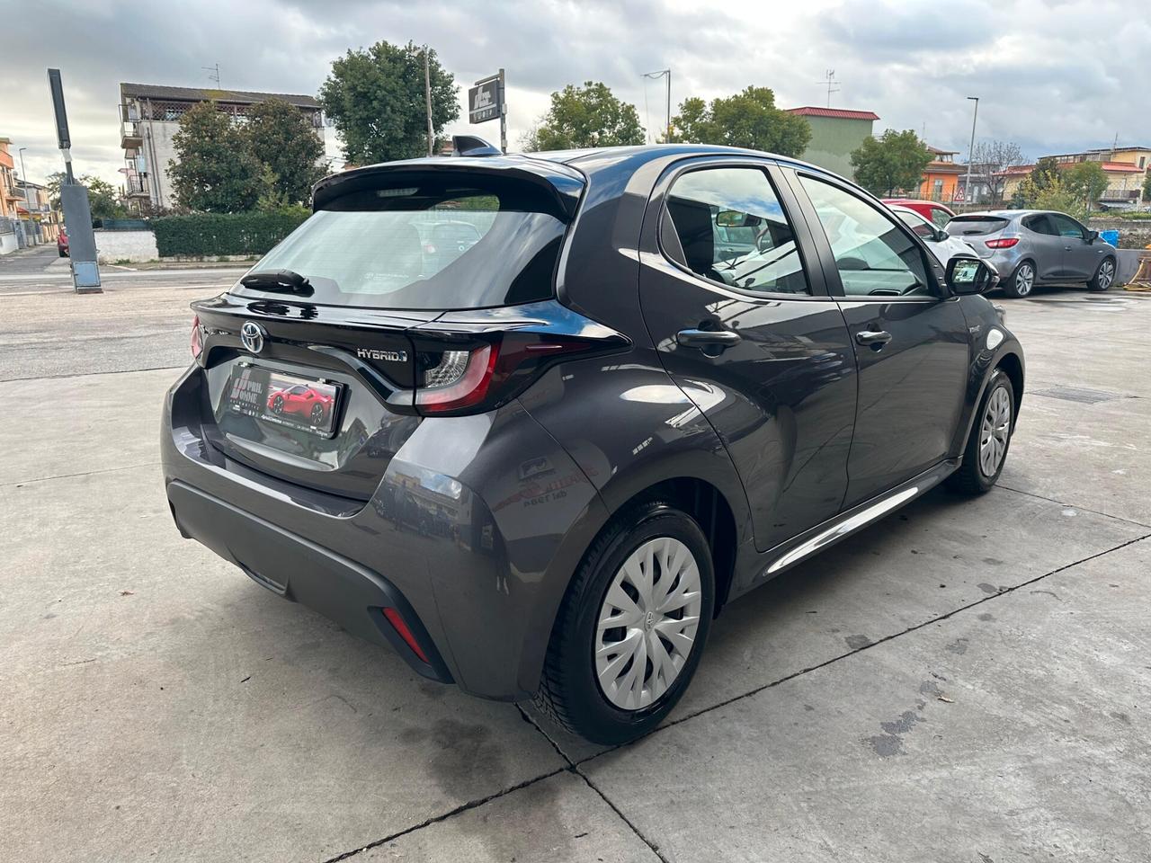 Toyota Yaris 1.5 Hybrid 5 porte Business PREZZO PROMO
