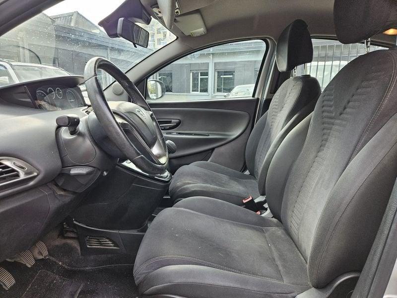 Lancia Ypsilon Ypsilon 1.2 8v Silver 69cv
