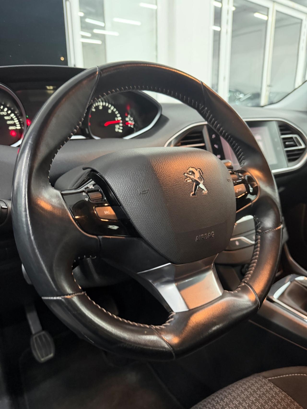 Peugeot 308 BlueHDi 130 S&S Allure FINANZIABILE