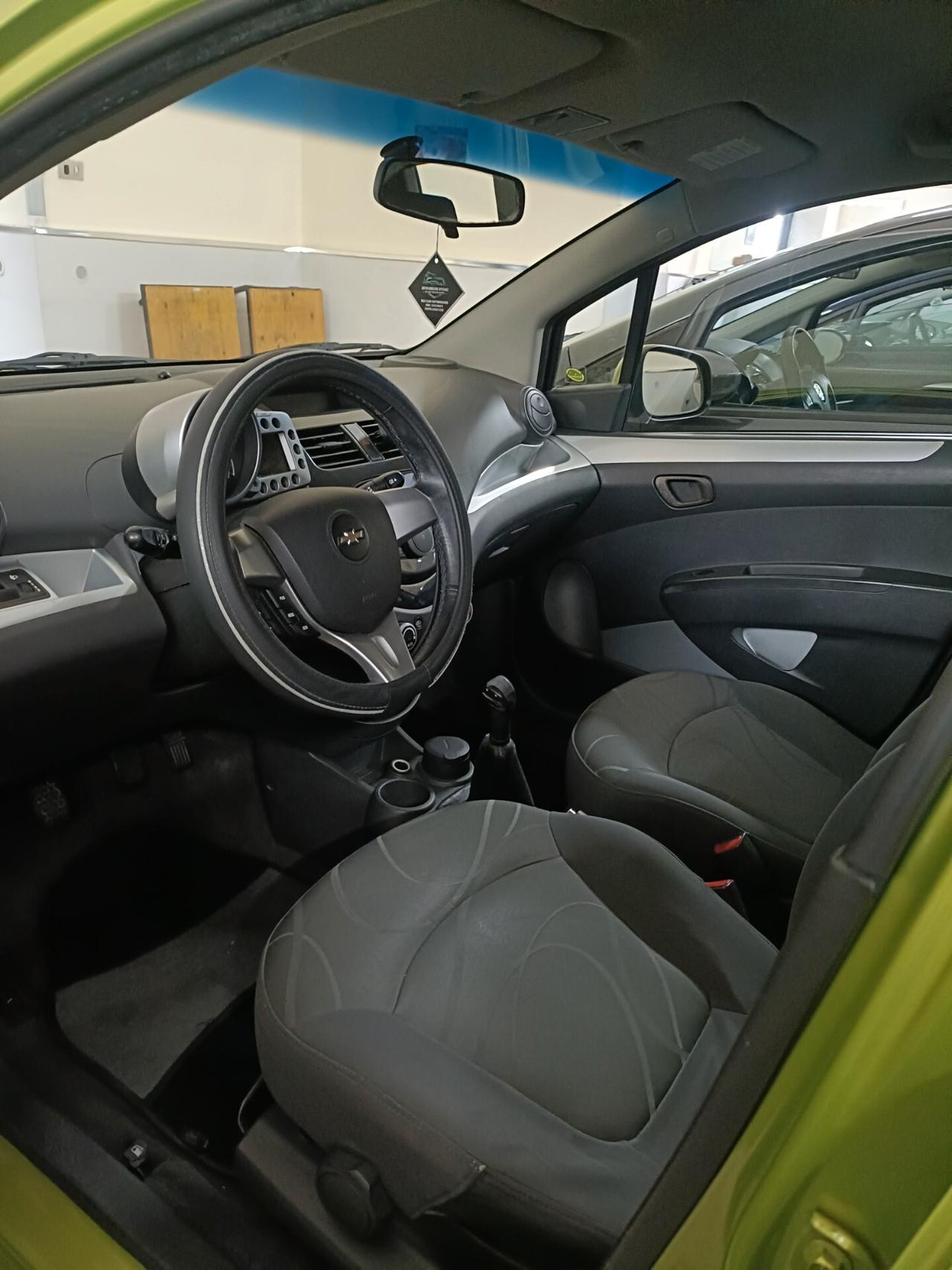 Chevrolet Spark 1.2 LT