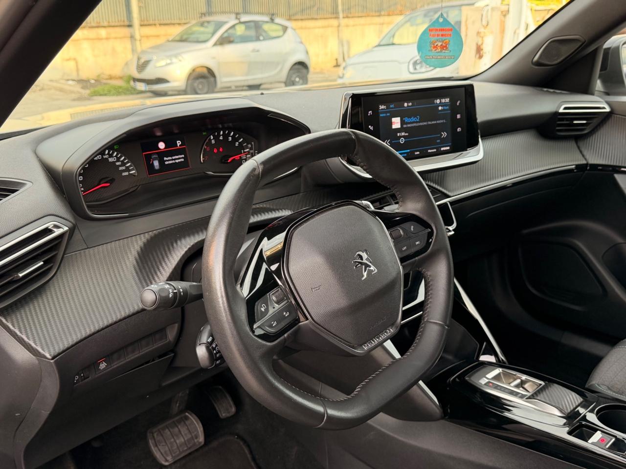 Peugeot 2008 1.5 BlueHDi 130cv EAT8 Allure AUTOMATICA