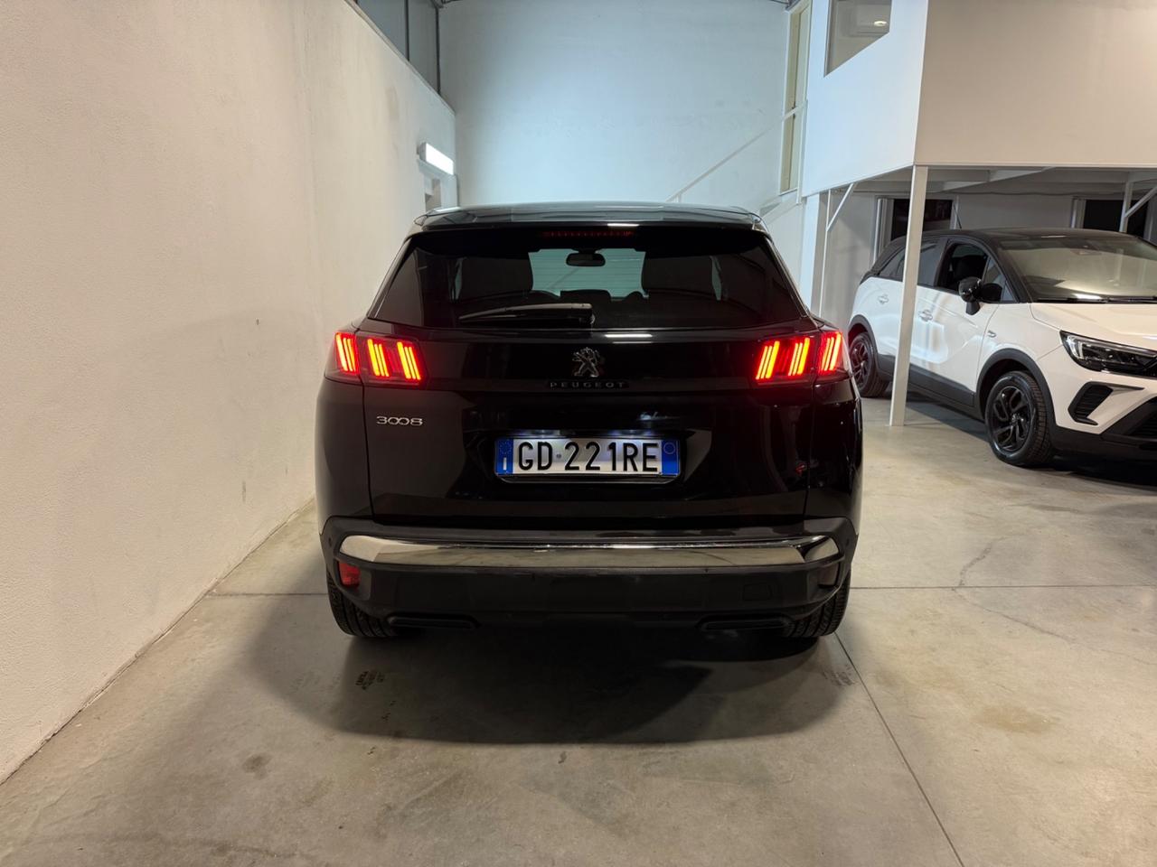 Peugeot 3008 BlueHDi 130 S&S EAT8 Allure