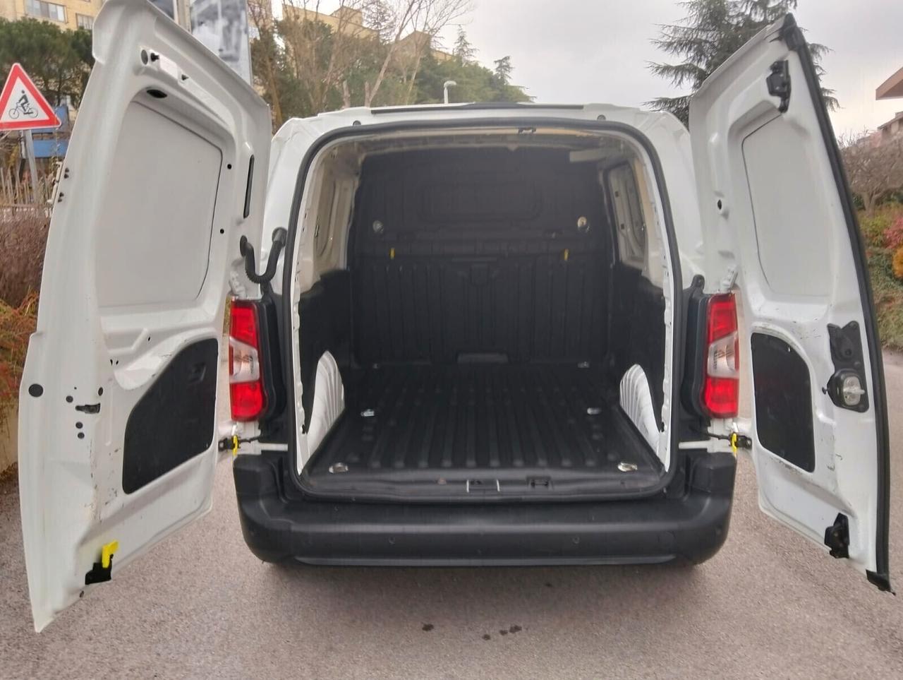 Opel Combo CARGO 1.6 DIESEL 100CV EDIT. SeS L1 650 KG MT5