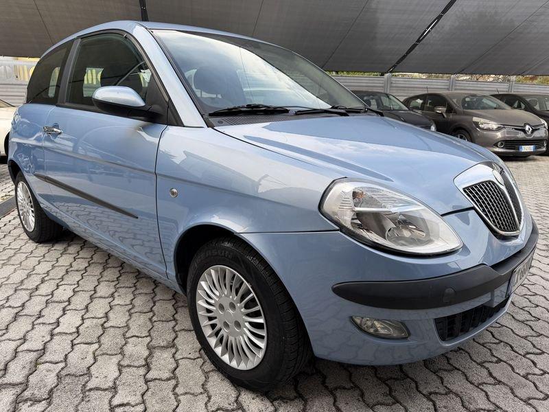 Lancia Ypsilon Ypsilon 1.2 16v Oro IDONEA NEOPATENTATI