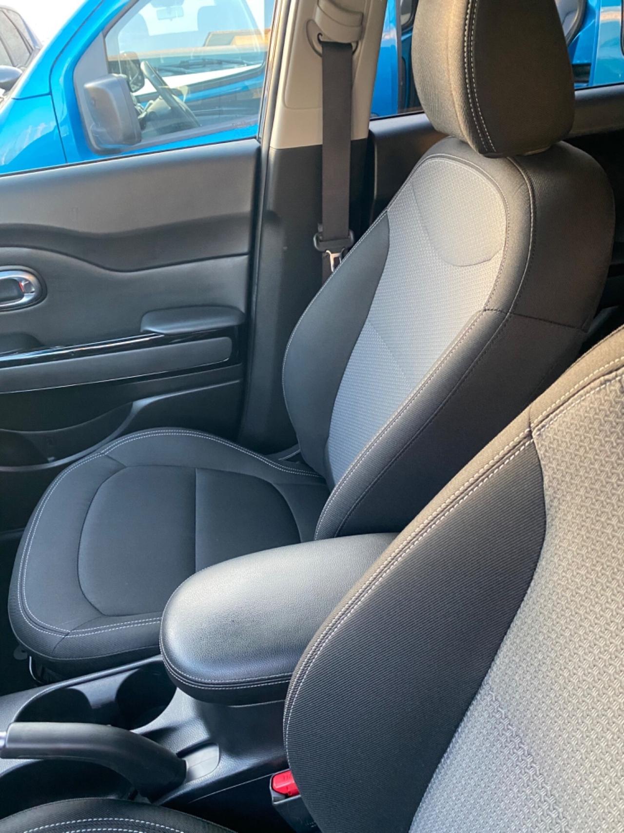 Kia Soul 1.6 CRDi 2017 Full Navi Led