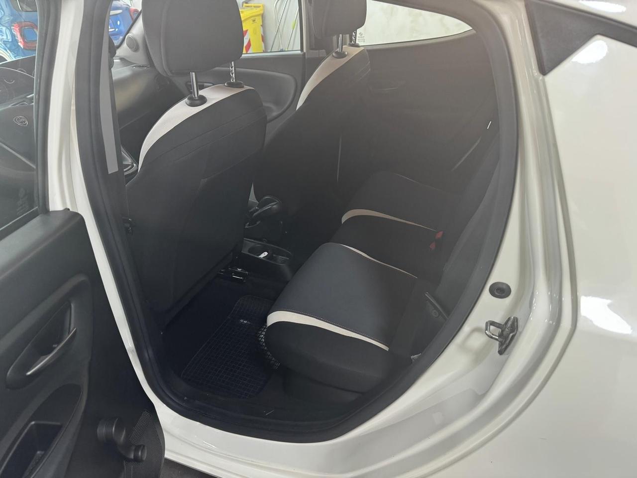 Lancia Ypsilon 0.9 TwinAir 85 CV 5 porte Metano Ecochic 30th Ann.