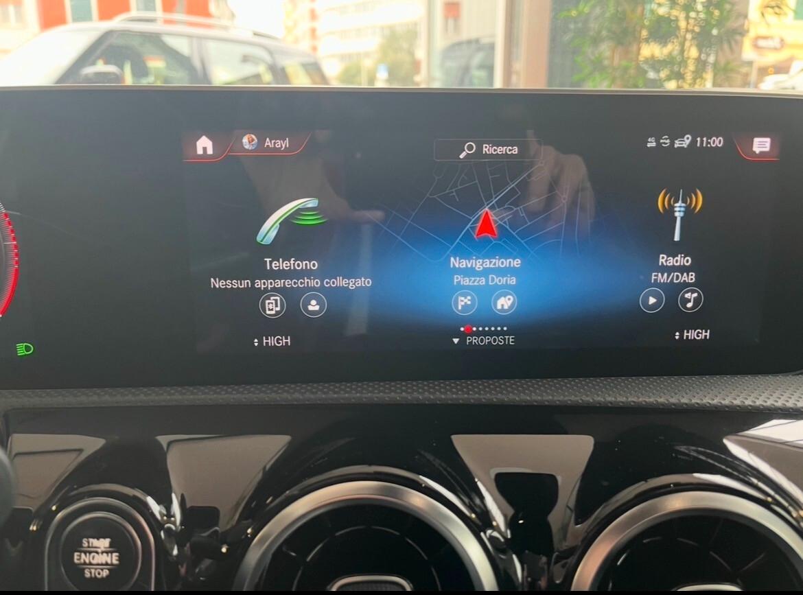 MERCEDES CLASSE A 1.6 TDI 116CV Sport Extra Cambio automatico Navi Cerchi AMG Pelle Alcantara allestimento AMG OK NEOPATENTATI