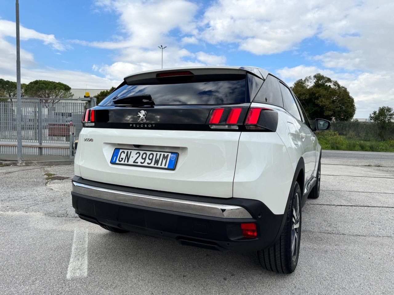 PEUGEOT 3008 1.5 Hdi Allure - Led Navi 18