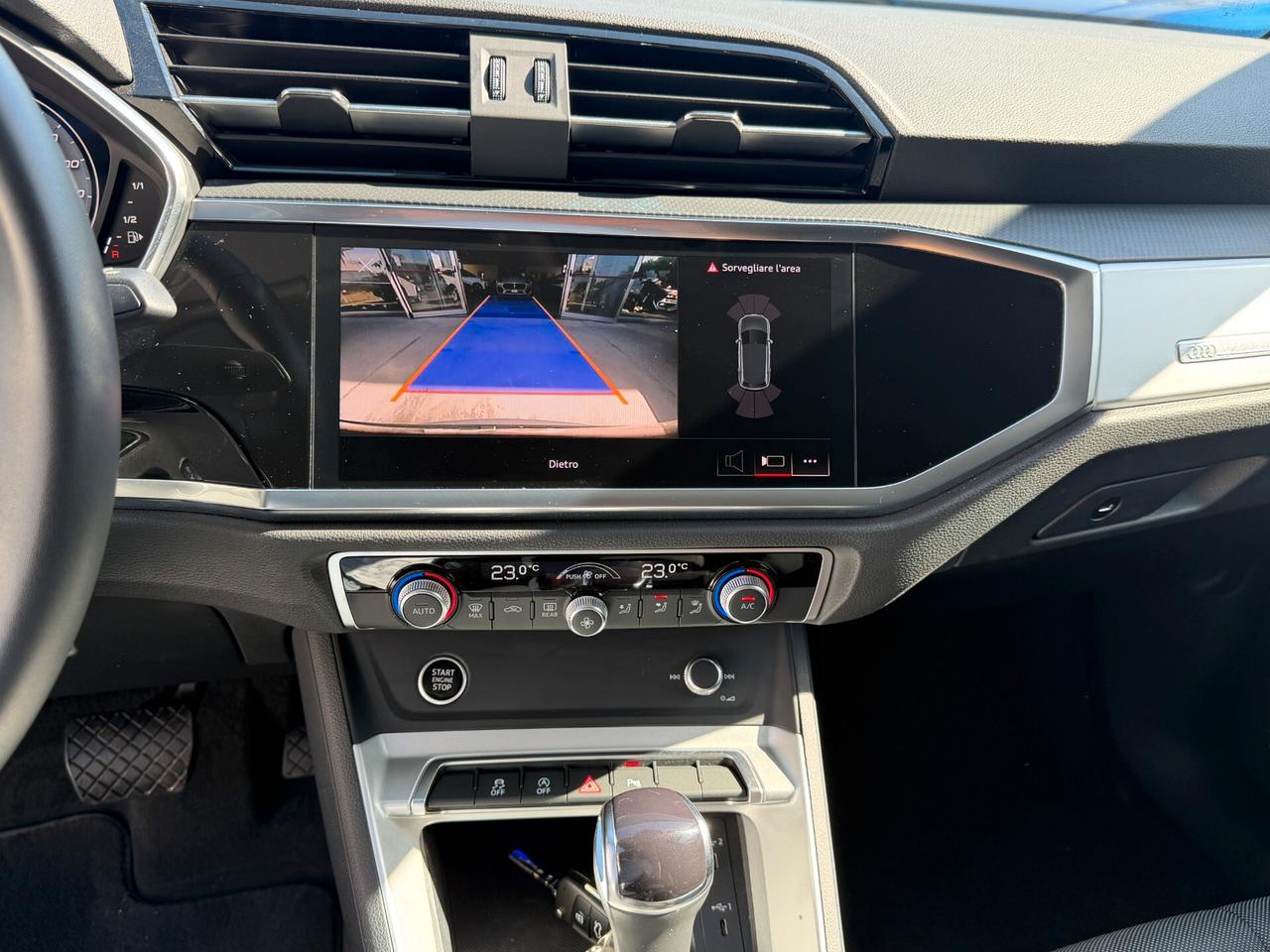 Audi Q3 35 TDI S tronic Identity Black