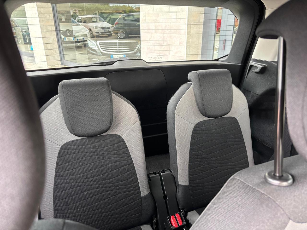 Citroen Grand C4 Picasso 7 posti Automatica Neopatentati