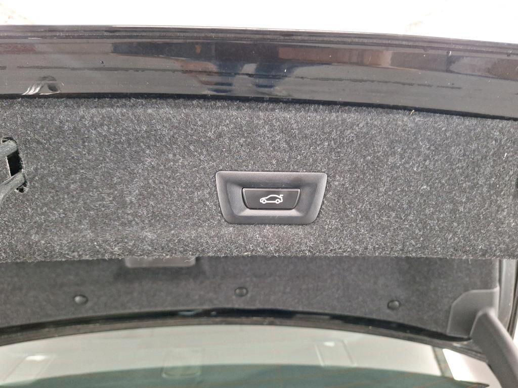 BMW 316D 122CV 6M. 4P. BUSINESS ADVANTAGE ( FARI LED - BMW DIGITAL COCKPIT - CLIMA TRIZONA - NAVI - MIRROR - PDC )