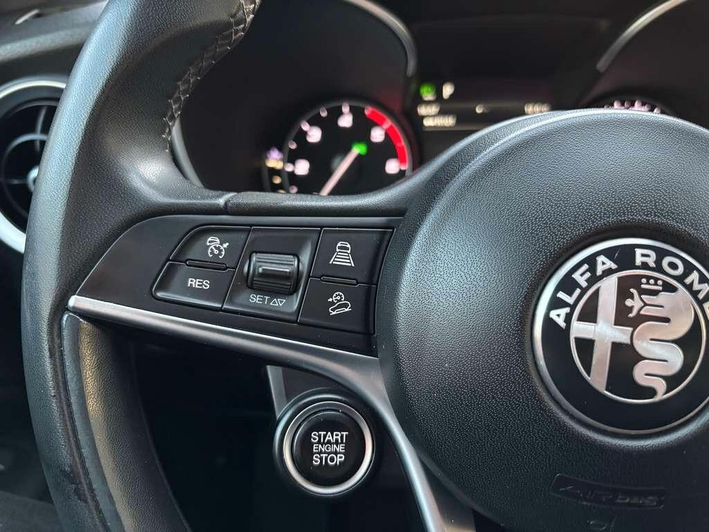 Alfa Romeo Stelvio 2.2 Turbodiesel 160 CV 2019/ 142.000 KM Tua a soli 199 Euro al mese