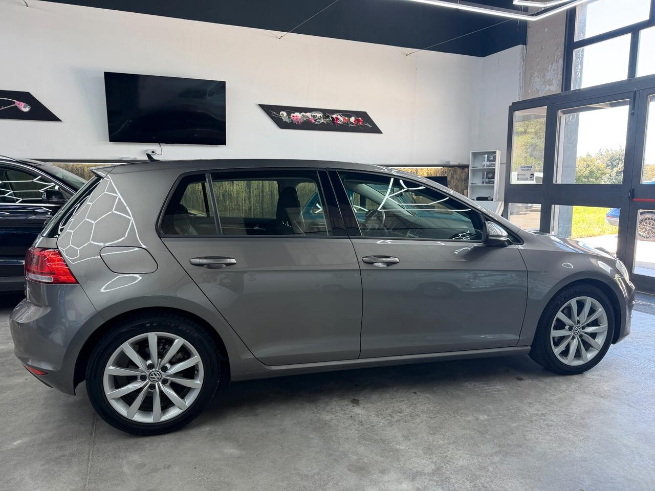 Volkswagen Golf Business 1.6 TDI DSG 5p. Highline BlueMotion Technology