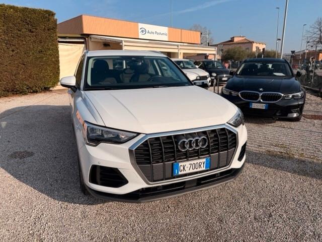 Audi Q3 35 2.0 tdi 150 cv Business s-tronic