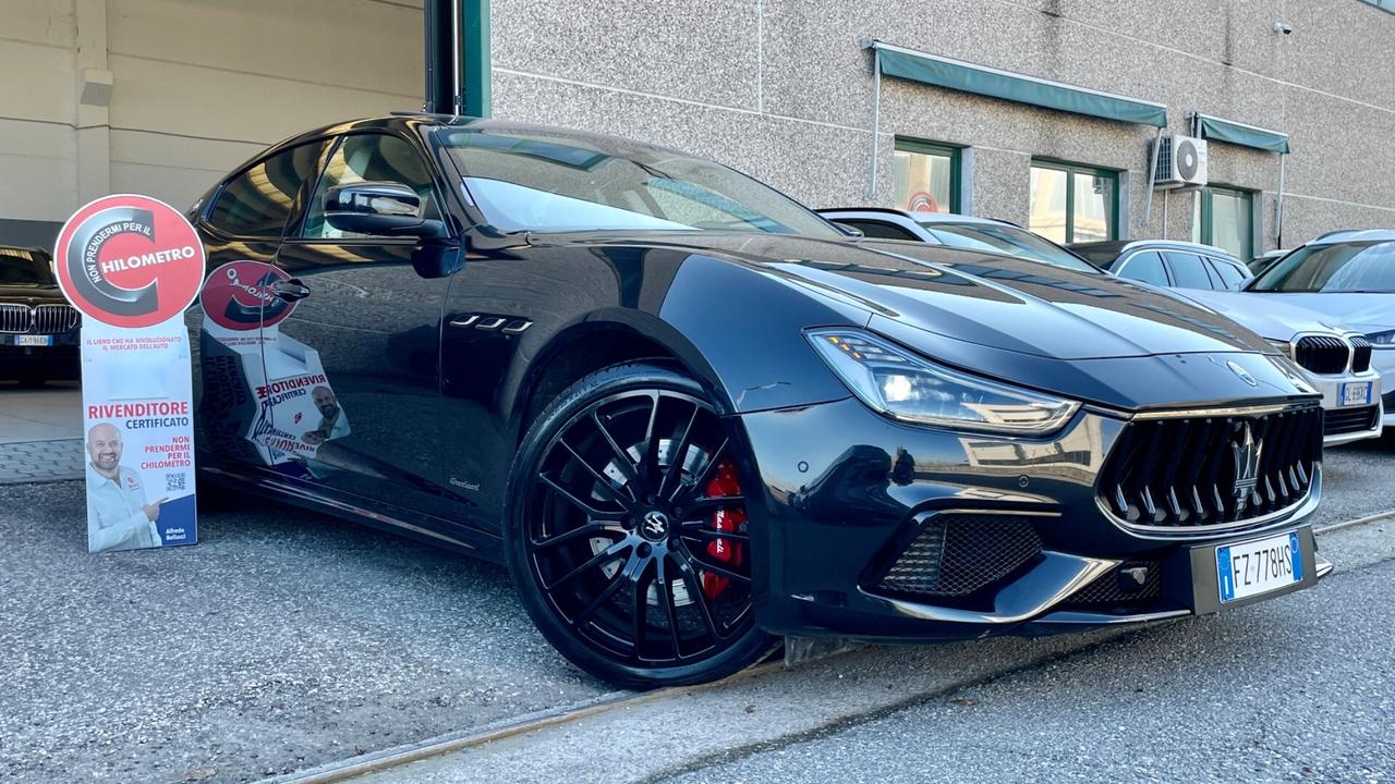 Maserati Ghibli 3.0 V6 350 cv Gransport Carbon Pack