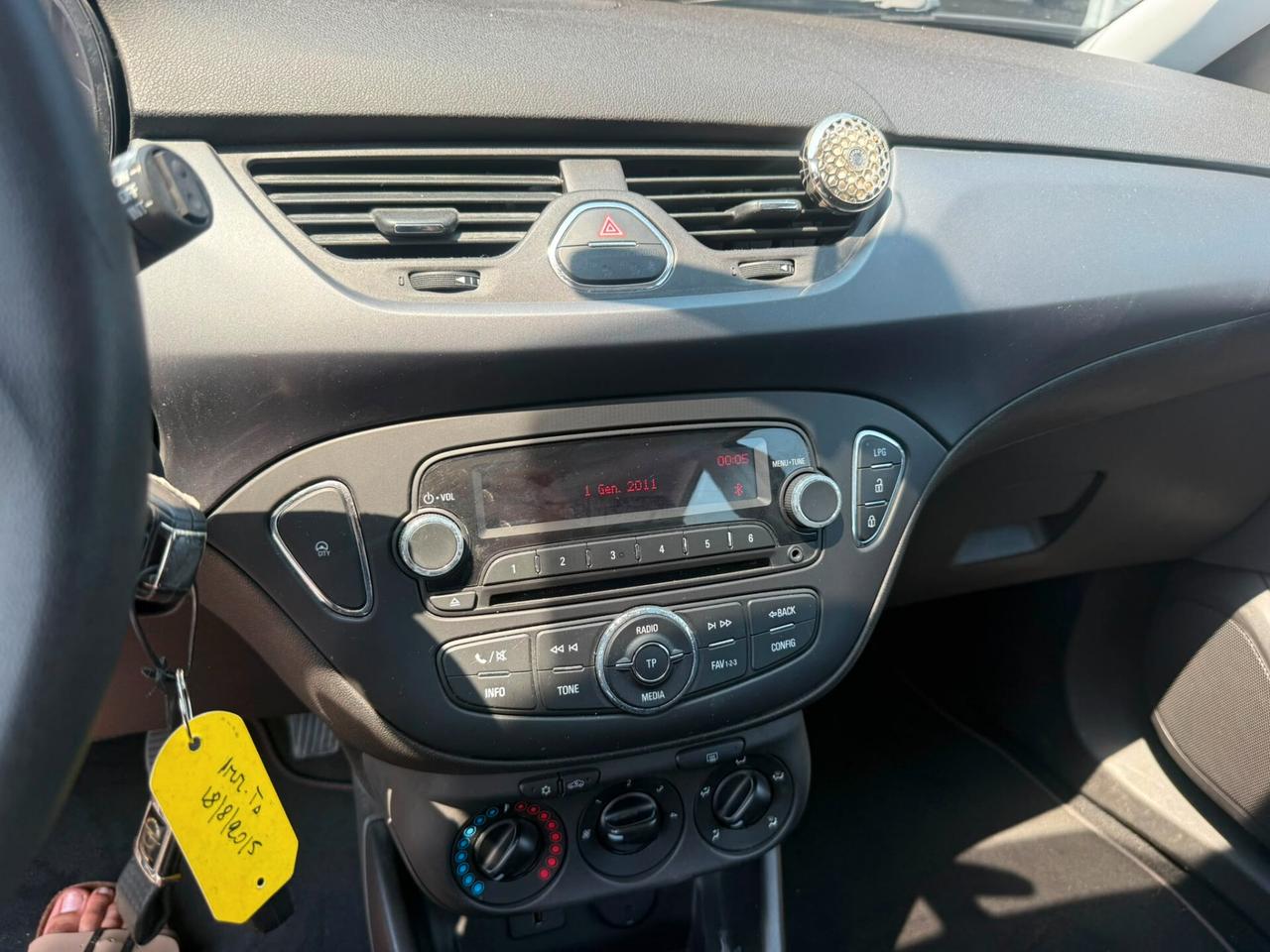 Opel Corsa 1.4 90CV GPL Tech 5 porte b-Color