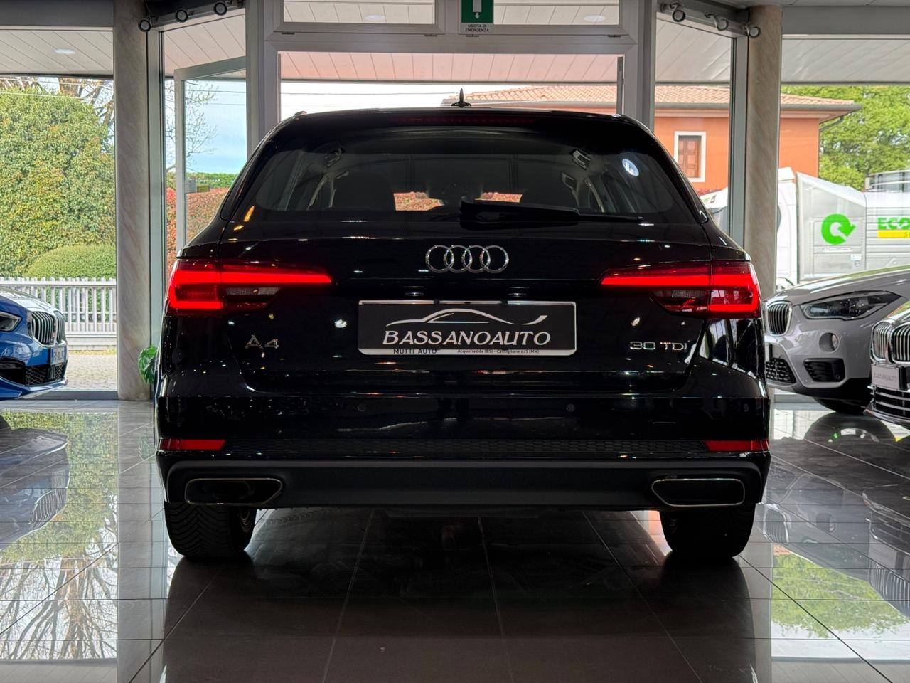 Audi A4 Avant 30 TDI S tronic Sport